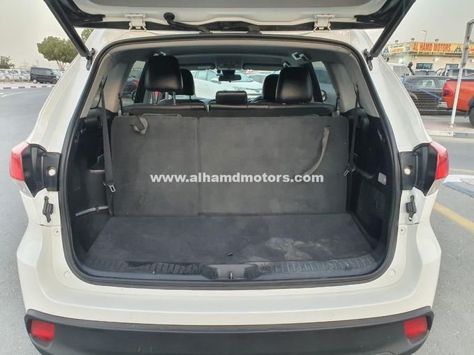 Подержанный Toyota Highlander III (U50) Рестайлинг, 3.5 л, 2018 в Дубае от Alhamd Motors Белый цвет. Other | AUTO.AE
