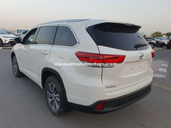Подержанный Toyota Highlander III (U50) Рестайлинг, 3.5 л, 2018 в Дубае от Alhamd Motors Белый цвет. Other | AUTO.AE