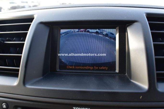 Used Toyota Highlander II (U40) Facelift, 3.5 l, 2012 in Dubai by Alhamd Motors, Grey color. Other | AUTO.AE