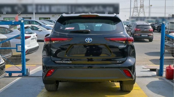 New Toyota Highlander IV (U70), 2.5 l, 2024 in Dubai by Najem Motors, Black color. GCC Specs | AUTO.AE