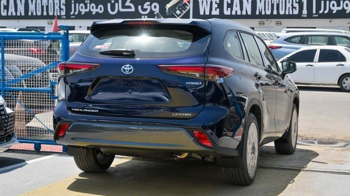 New Toyota Highlander IV (U70), 2.5 l, 2024 in Dubai by Najem Motors, Navy Blue color. GCC Specs | AUTO.AE