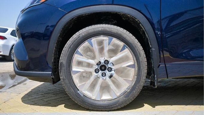 New Toyota Highlander IV (U70), 2.5 l, 2024 in Dubai by Najem Motors, Navy Blue color. GCC Specs | AUTO.AE