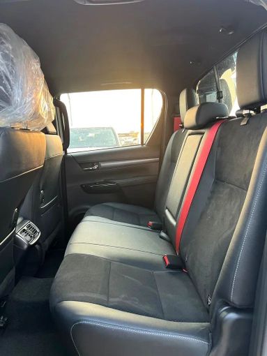 New Toyota Hilux VIII Facelift, 4.0 l, 2025 in Dubai by ANDIAMO MOTORS FZE, White color. GCC Specs | AUTO.AE