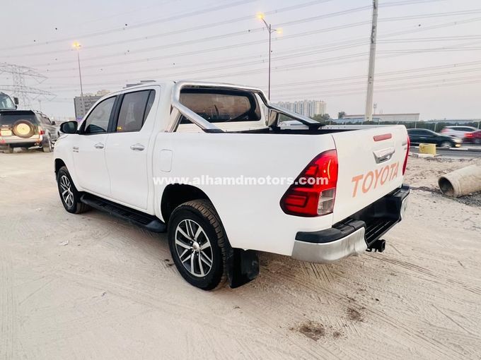 Used Toyota Hilux VIII, 2.8 l, 2016 in Dubai by Alhamd Motors, White color. Other | AUTO.AE