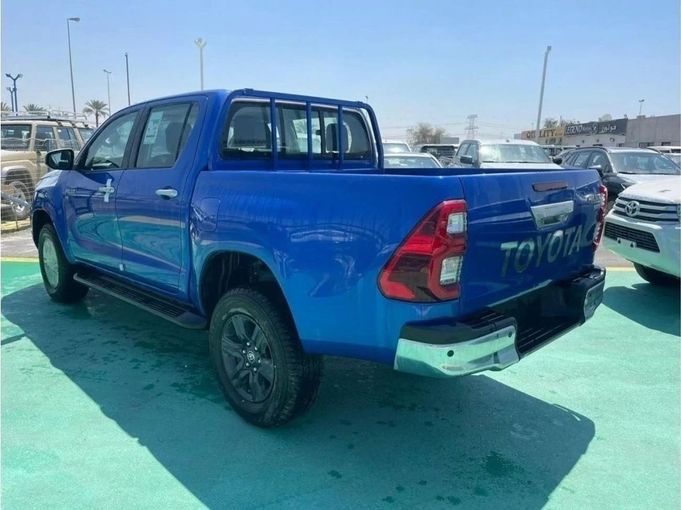 New Toyota Hilux VIII Facelift, 4.0 l, 2023 in Dubai by Mohamed Hakim Motors, Blue color. GCC Specs | AUTO.AE