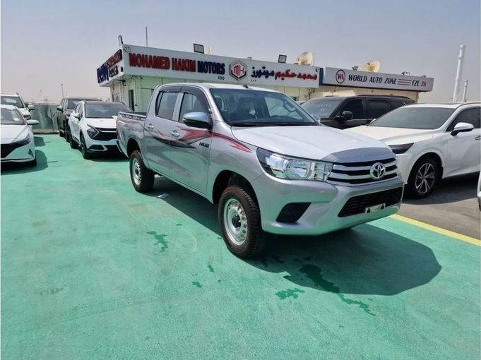 New Toyota Hilux VIII Facelift, 2.4 l, 2023 in Dubai by Mohamed Hakim Motors, Silver color. GCC Specs | AUTO.AE