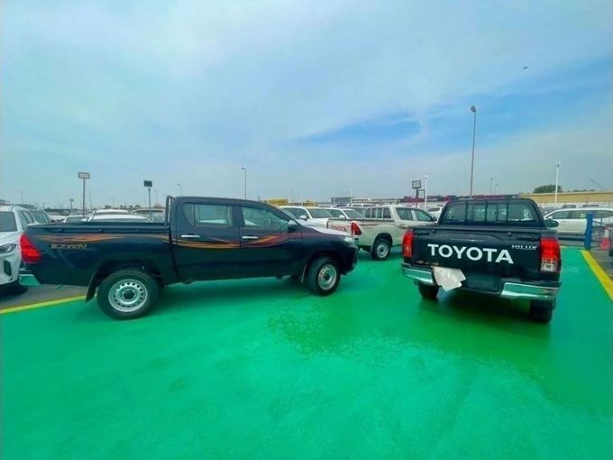 New Toyota Hilux VIII Facelift, 2.7 l, 2024 in Dubai by Mohamed Hakim Motors, White color. GCC Specs | AUTO.AE
