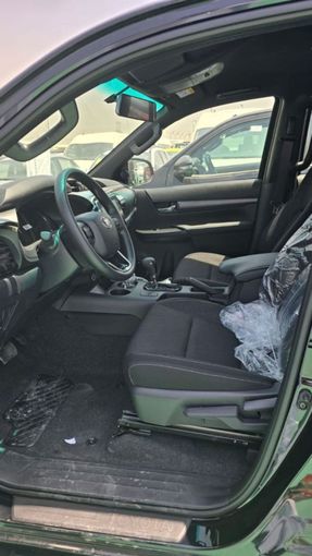 New Toyota Hilux VIII Facelift, 4.0 l, 2025 in Dubai by Mohamed Hakim Motors, Black color. GCC Specs | AUTO.AE