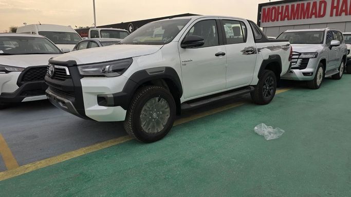 New Toyota Hilux VIII Facelift, 4.0 l, 2025 in Dubai by Mohamed Hakim Motors, White color. GCC Specs | AUTO.AE