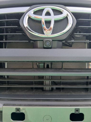 New Toyota Hilux VIII Facelift, 4.0 l, 2025 in Dubai by Mohamed Hakim Motors, Black color. GCC Specs | AUTO.AE