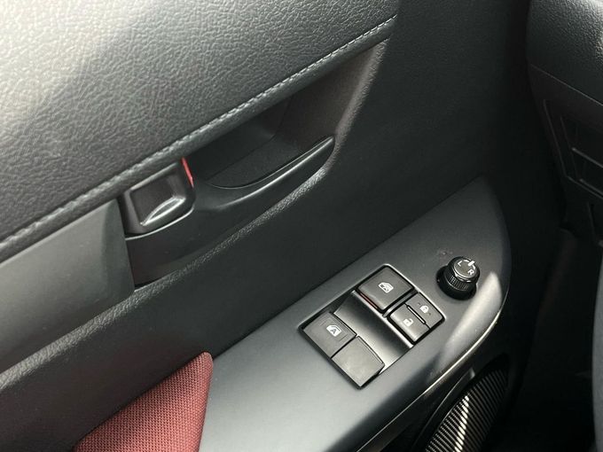 New Toyota Hilux VIII Facelift 2, 2.7 l, 2025 in Dubai by Mohamed Hakim Motors, White color. Other | AUTO.AE