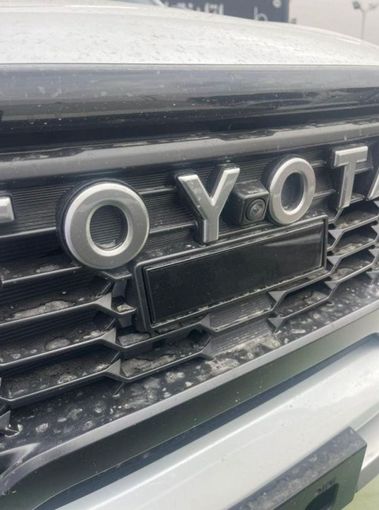 New Toyota Hilux VIII Facelift, 4.0 l, 2024 in Dubai by Mohamed Hakim Motors, White color. GCC Specs | AUTO.AE