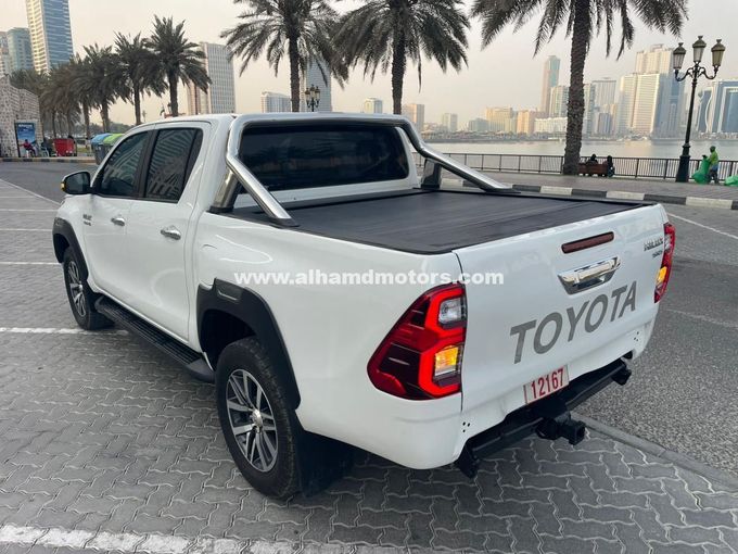 Used Toyota Hilux VIII, 2.8 l, 2017 in Dubai by Alhamd Motors, White color. Other | AUTO.AE