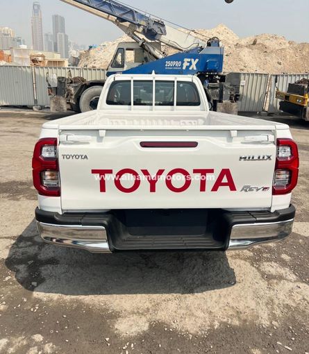 Used Toyota Hilux Extra Cab VIII Facelift, 2.4 l, 2023 in Dubai by Alhamd Motors, White color. Other | AUTO.AE