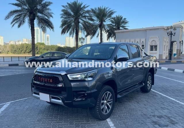 Used Toyota Hilux VIII, 2.8 l, 2018 in Dubai by Alhamd Motors, Grey color. Other | AUTO.AE