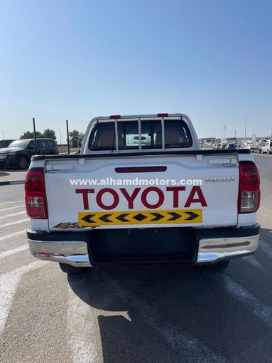 Подержанный Toyota Hilux VIII Рестайлинг, 2.4 л, 2021 в Дубае от Alhamd Motors Белый цвет. GCC | AUTO.AE