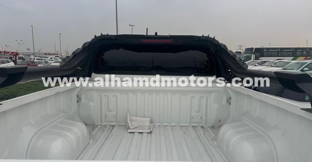 Подержанный Toyota Hilux VIII Рестайлинг, 2.8 л, 2023 в Дубае от Alhamd Motors Белый цвет. Other | AUTO.AE