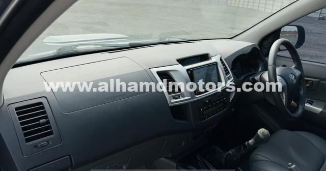 Used Toyota Hilux VII Facelift, 3.0 l, 2013 in Dubai by Alhamd Motors, Grey color. Other | AUTO.AE