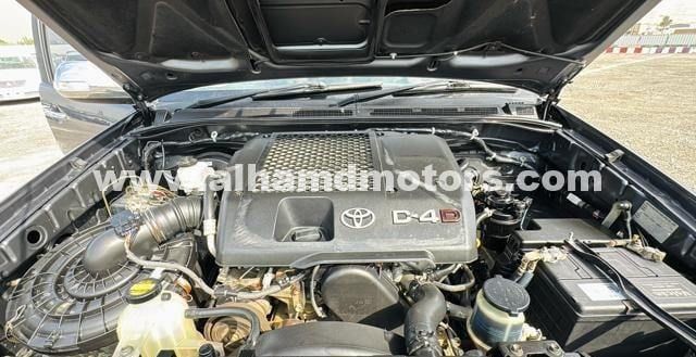 Used Toyota Hilux VII Facelift, 3.0 l, 2013 in Dubai by Alhamd Motors, Grey color. Other | AUTO.AE