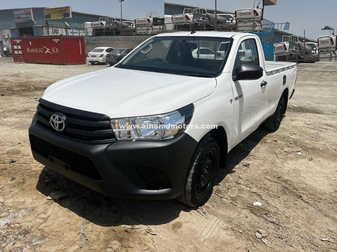 Подержанный Toyota Hilux VIII, 2.7 л, 2015 в Дубае от Alhamd Motors Белый цвет. Other | AUTO.AE