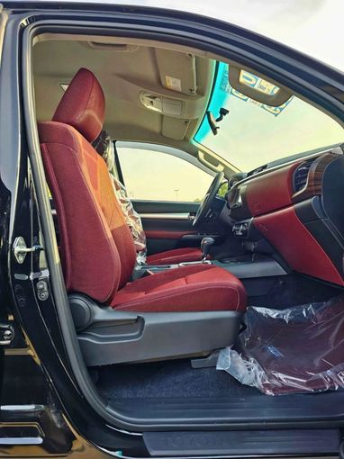 New Toyota Hilux VIII Facelift, 2.7 l, 2025 in Dubai by SK Motors, Black color. GCC Specs | AUTO.AE