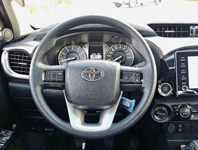 Новый Toyota Hilux VIII Рестайлинг 2, 2.7 л, 2024 в Дубае от SK Motors Белый цвет. GCC | AUTO.AE