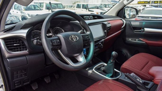 New Toyota Hilux VIII Facelift, 2.7 l, 2024 in Dubai by Najem Motors, Silver color. GCC Specs | AUTO.AE