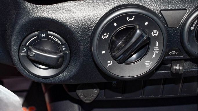 New Toyota Hilux Extra Cab VIII Facelift, 2.8 l, 2024 in Dubai by Najem Motors, White color. GCC Specs | AUTO.AE