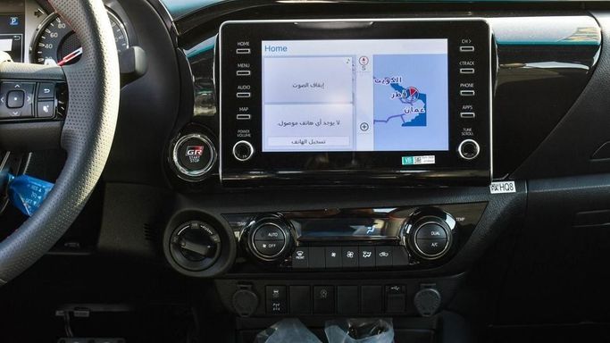 Новый Toyota Hilux VIII Рестайлинг, 2.8 л, 2023 в Дубае от Najem Motors Белый цвет. GCC | AUTO.AE