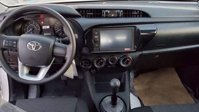 New Toyota Hilux VIII Facelift, 2.4 l, 2024 in Dubai by Soltan Auto, White color. Other | AUTO.AE
