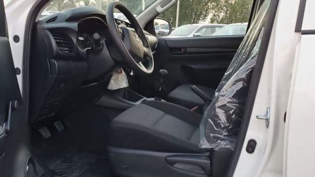 New Toyota Hilux VIII Facelift, 2.4 l, 2024 in Dubai by Soltan Auto, White color. Other | AUTO.AE
