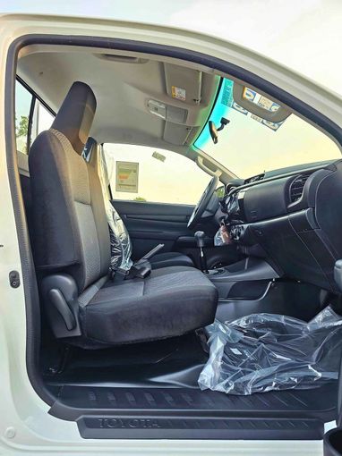 Новый Toyota Hilux Extra Cab VIII Рестайлинг, 2.4 л, 2025 в Дубае от SK Motors Белый цвет. GCC | AUTO.AE