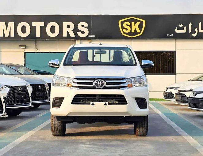 Новый Toyota Hilux Extra Cab VIII Рестайлинг, 2.8 л, 2025 в Дубае от SK Motors Белый цвет. Other | AUTO.AE