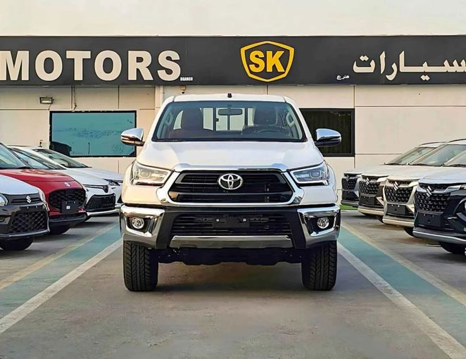Новый Toyota Hilux VIII Рестайлинг, 2.7 л, 2024 в Дубае от SK Motors Белый цвет. Other | AUTO.AE