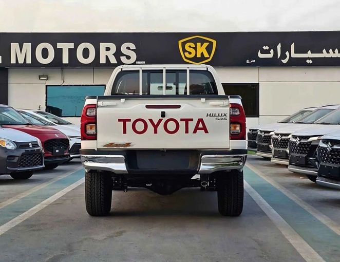 Новый Toyota Hilux VIII Рестайлинг, 2.7 л, 2024 в Дубае от SK Motors Белый цвет. Other | AUTO.AE