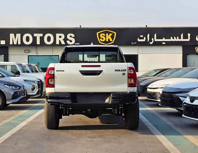 New Toyota Hilux VIII Facelift, 4.0 l, 2024 in Dubai by SK Motors, White color. Other | AUTO.AE