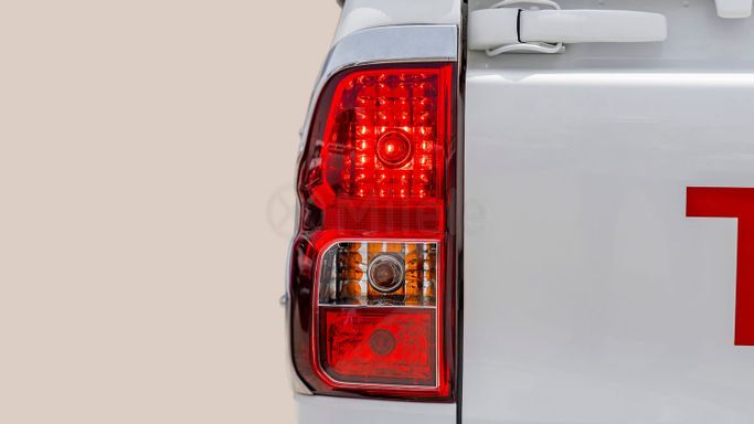 Новый Toyota Hilux VIII Рестайлинг, 2.4 л, 2025 в Дубае от Milele Белый цвет. Other | AUTO.AE