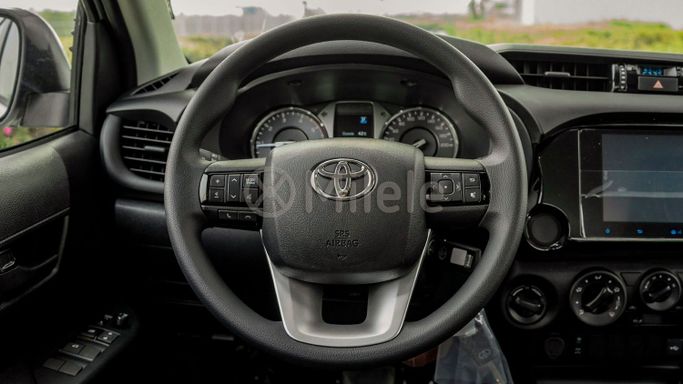جديدة Toyota Hilux VIII تجميل الوجه, 2.4 l, 2025 في في دبي من Milele، اللون أبيض. أخرى | AUTO.AE