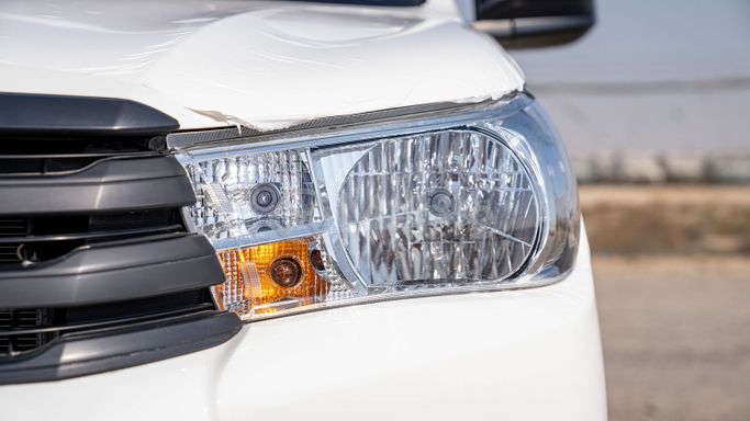New Toyota Hilux VIII Facelift, 2.7 l, 2024 in Dubai by Milele, White color. Other | AUTO.AE