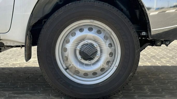 Новый Toyota Hilux VIII Рестайлинг, 2.4 л, 2024 в Дубае от Falcons GT Motors FZCO Белый цвет. Other | AUTO.AE