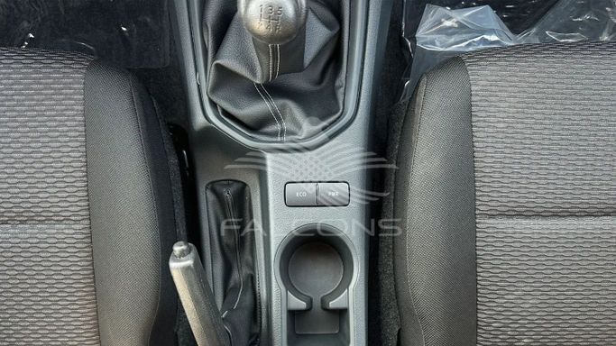 Новый Toyota Hilux VIII Рестайлинг, 2.7 л, 2025 в Дубае от Falcons GT Motors FZCO Белый цвет. Other | AUTO.AE