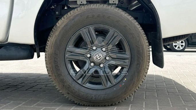 New Toyota Hilux VIII Facelift, 2.4 l, 2023 in Dubai by Falcons GT Motors FZCO, White color. Other | AUTO.AE