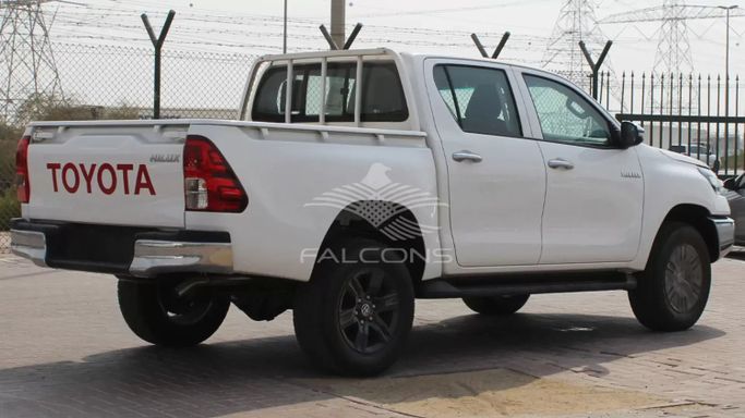 Новый Toyota Hilux VIII Рестайлинг, 2.7 л, 2023 в Дубае от Falcons GT Motors FZCO Белый цвет. Other | AUTO.AE