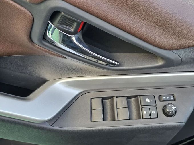New Toyota Innova II, 2.7 l, 2024 in Dubai by Mohamed Hakim Motors, Black color. GCC Specs | AUTO.AE