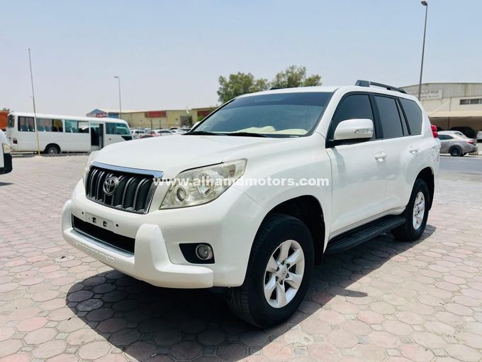 Подержанный Toyota Land Cruiser Prado 150 Series, 2.7 л, 2011 в Дубае от Alhamd Motors Белый цвет. GCC | AUTO.AE