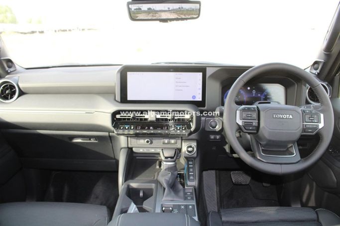 Новый Toyota Land Cruiser Prado 250 Series, 2.8 л, 2025 в Дубае от Alhamd Motors Черный цвет. Other | AUTO.AE
