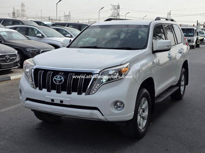 Подержанный Toyota Land Cruiser Prado 150 Series Рестайлинг 1, 2.8 л, 2016 в Дубае от Alhamd Motors Белый цвет. Other | AUTO.AE