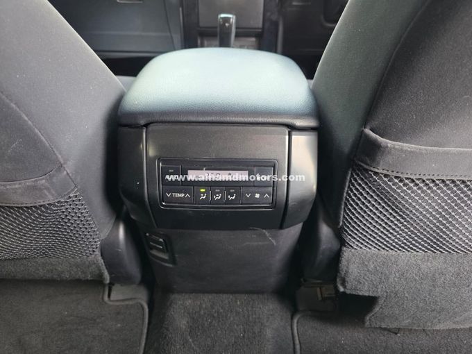 Подержанный Toyota Land Cruiser Prado 150 Series Рестайлинг 1, 2.8 л, 2016 в Дубае от Alhamd Motors Белый цвет. Other | AUTO.AE