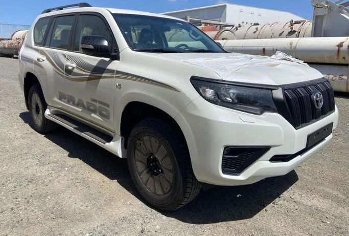 New Toyota Land Cruiser Prado 150 Series Facelift 3, 4.0 l, 2023 in Dubai by Mohamed Hakim Motors, White color. GCC Specs | AUTO.AE