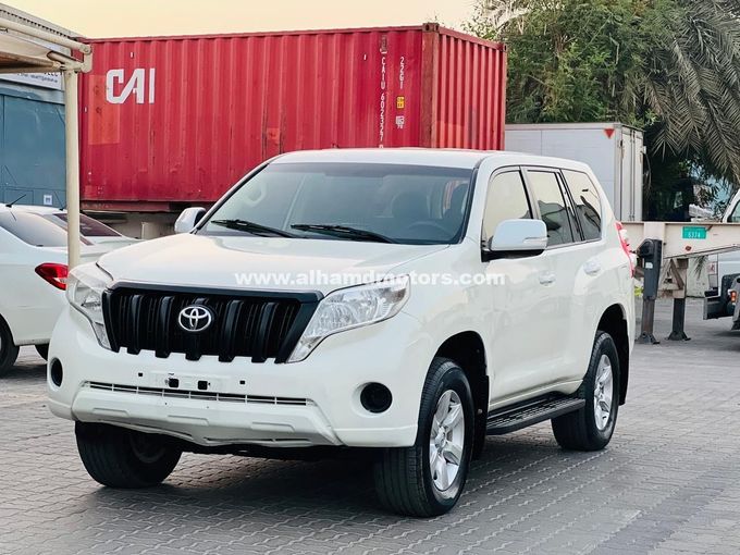 مستعملة Toyota Land Cruiser Prado 150 Series تجميل الوجه 1, 2.7 l, 2015 في في دبي من Alhamd Motors، اللون أبيض. مواصفات الخليج | AUTO.AE
